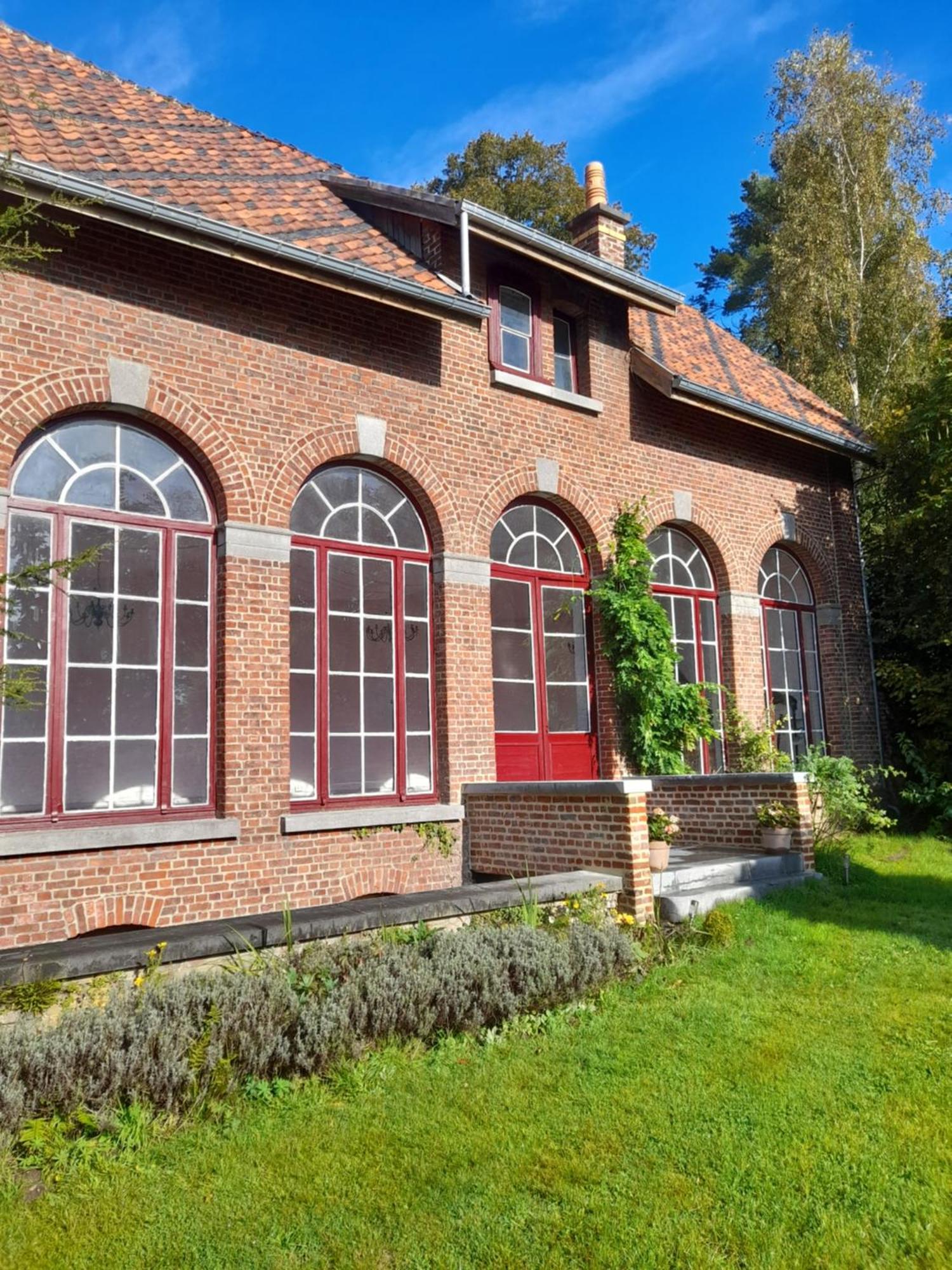 Gite Incontournable Avec Sauna Et Piscine Dans Un Petit Paradis Du Barbant Wallon Villers-la-Ville Kültér fotó